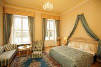 Castle Plasten 17 Bedroom